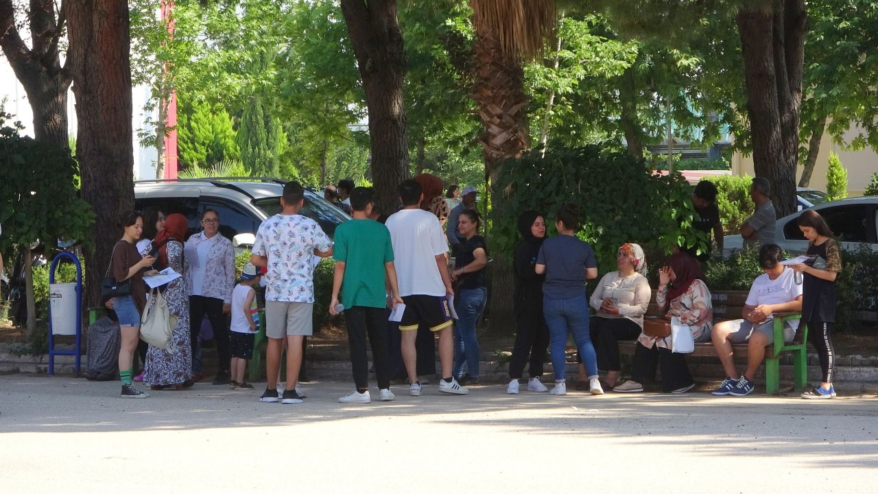 Polise verdiği cevapla milyonların yüreğine dokunan Ayşe konuştu 10