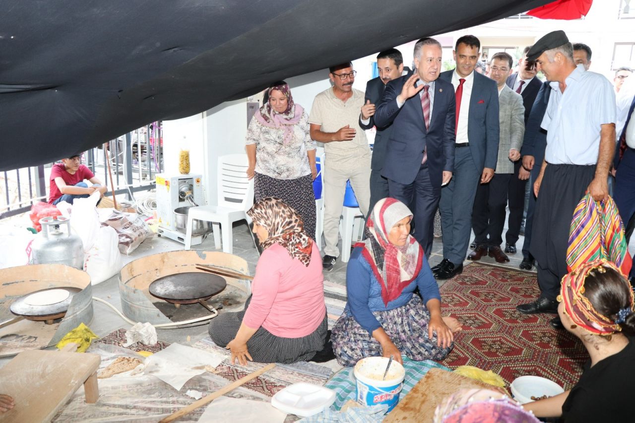 MHP’li Durmaz Silifke’de yörük çadırını ziyaret etti 2