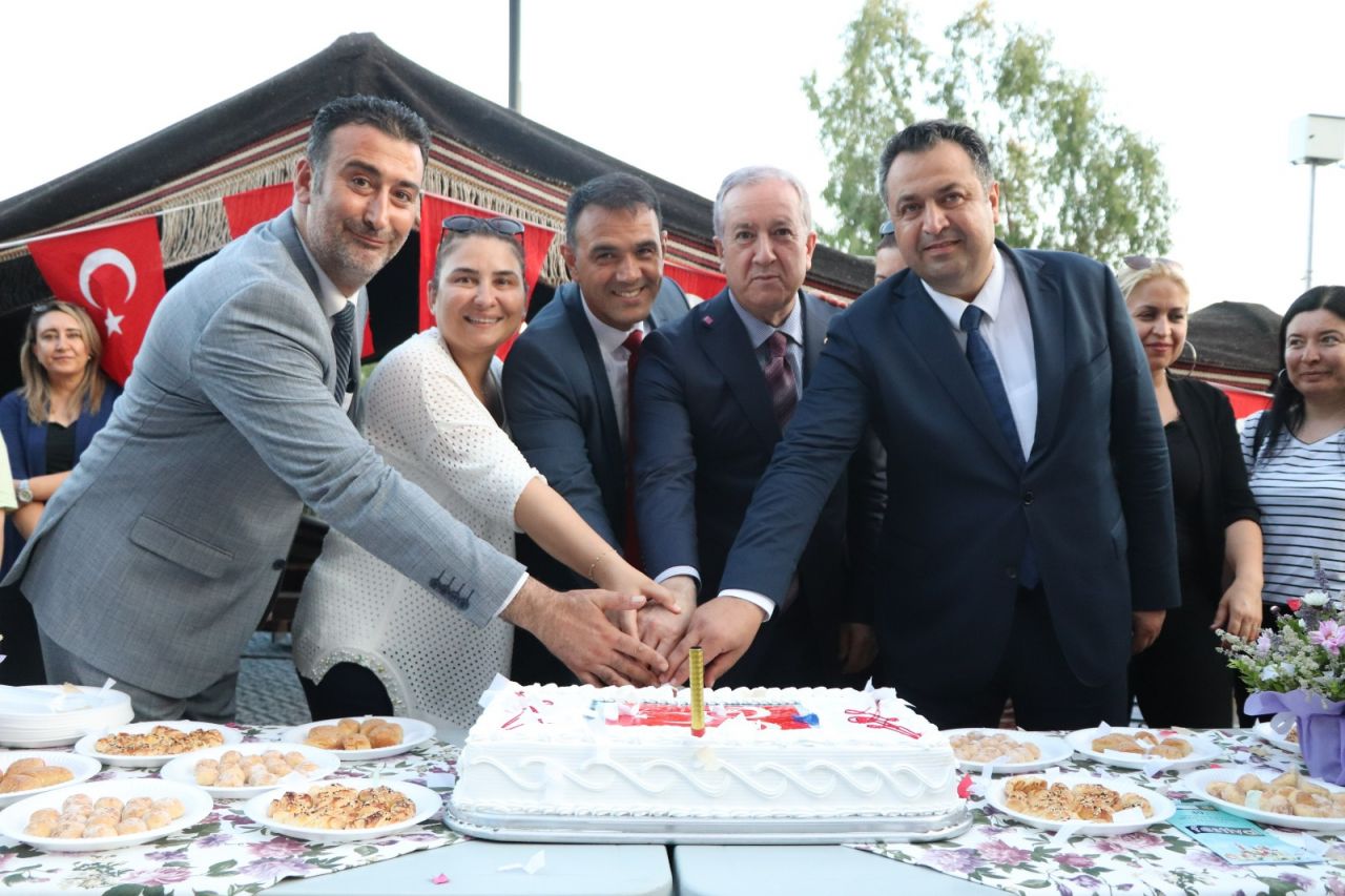 MHP’li Durmaz Silifke’de yörük çadırını ziyaret etti 4