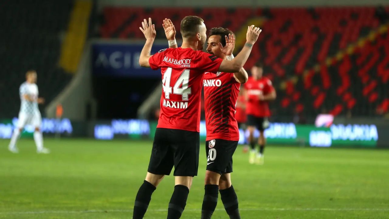 Süper Lig'de 2022 yaz döneminde biten tüm transferler 11