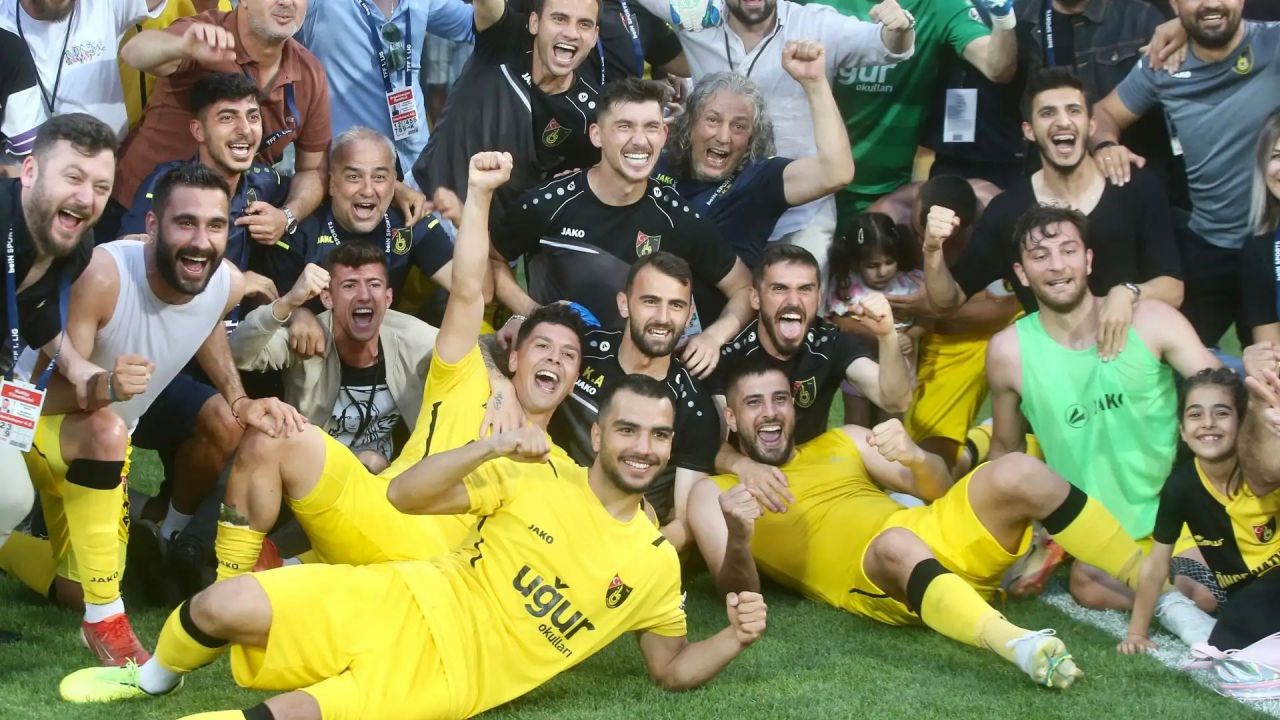 Süper Lig'de 2022 yaz döneminde biten tüm transferler 14