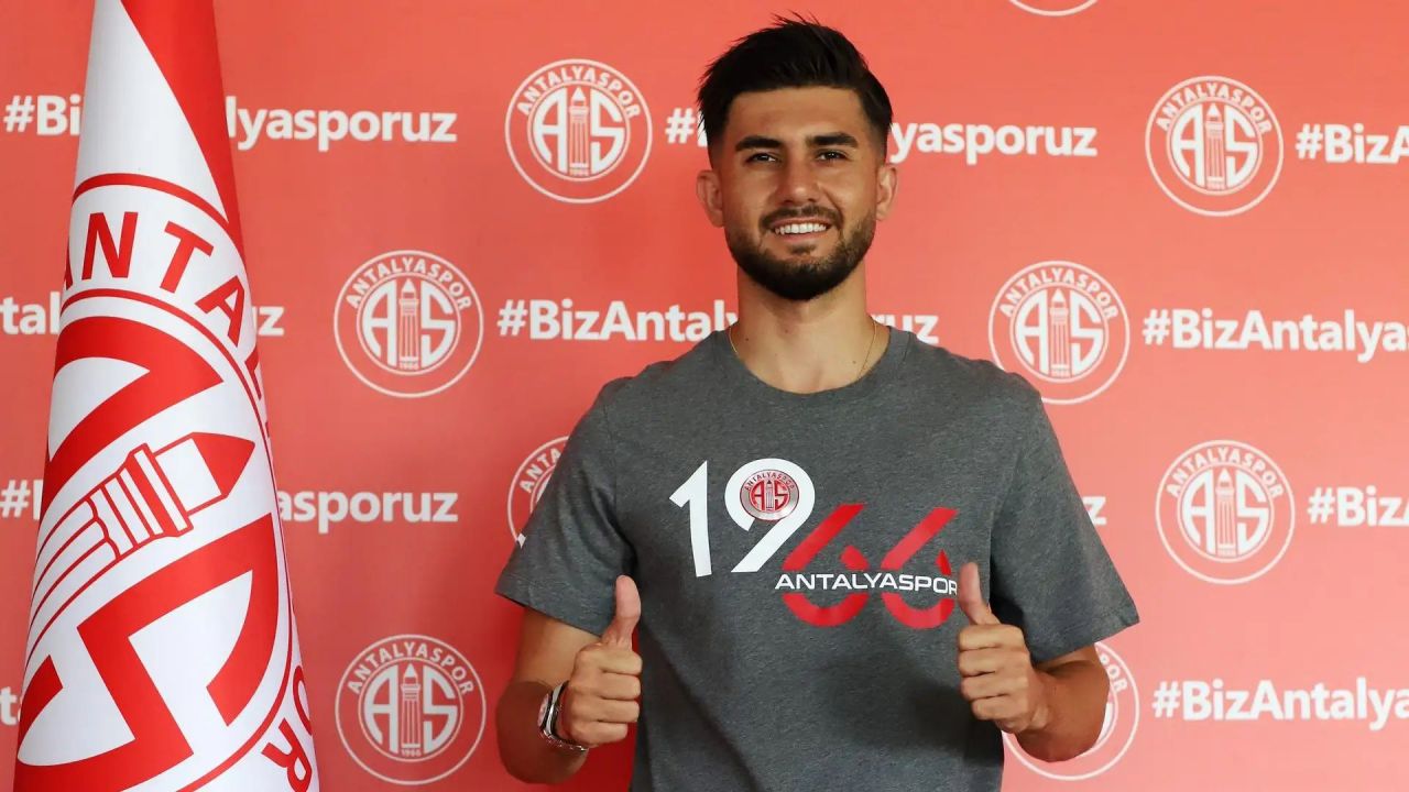 Süper Lig'de 2022 yaz döneminde biten tüm transferler 5