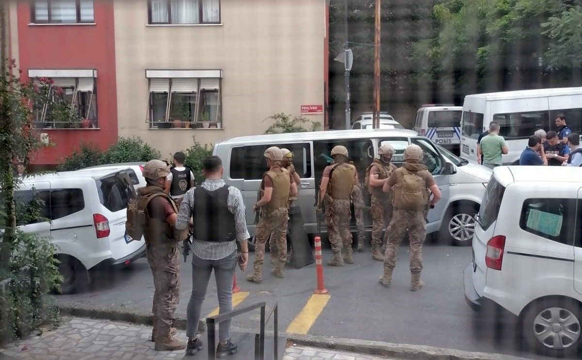 Film gibi operasyon! Pencereden yaptığı hareket sayesinde kurtarıldı 2