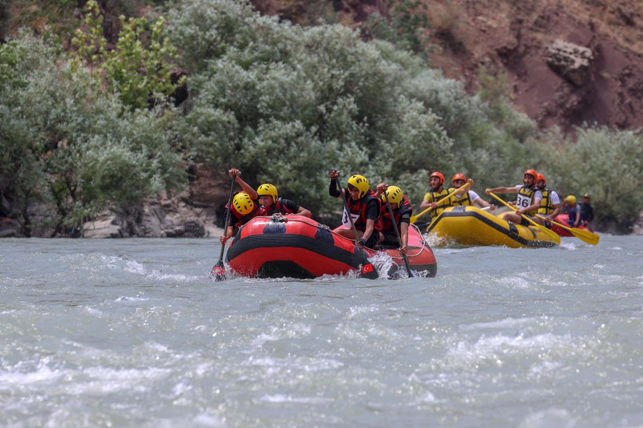 Terörden temizlenen Hakkari'de nefes kesen festival 13