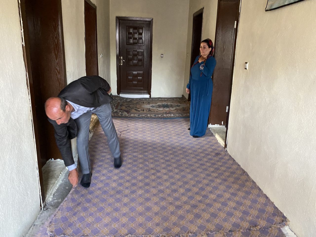 İhbara giden ekipler, gördükleri karşısında küçük dillerini yuttu! Her yerden fışkırdı 4