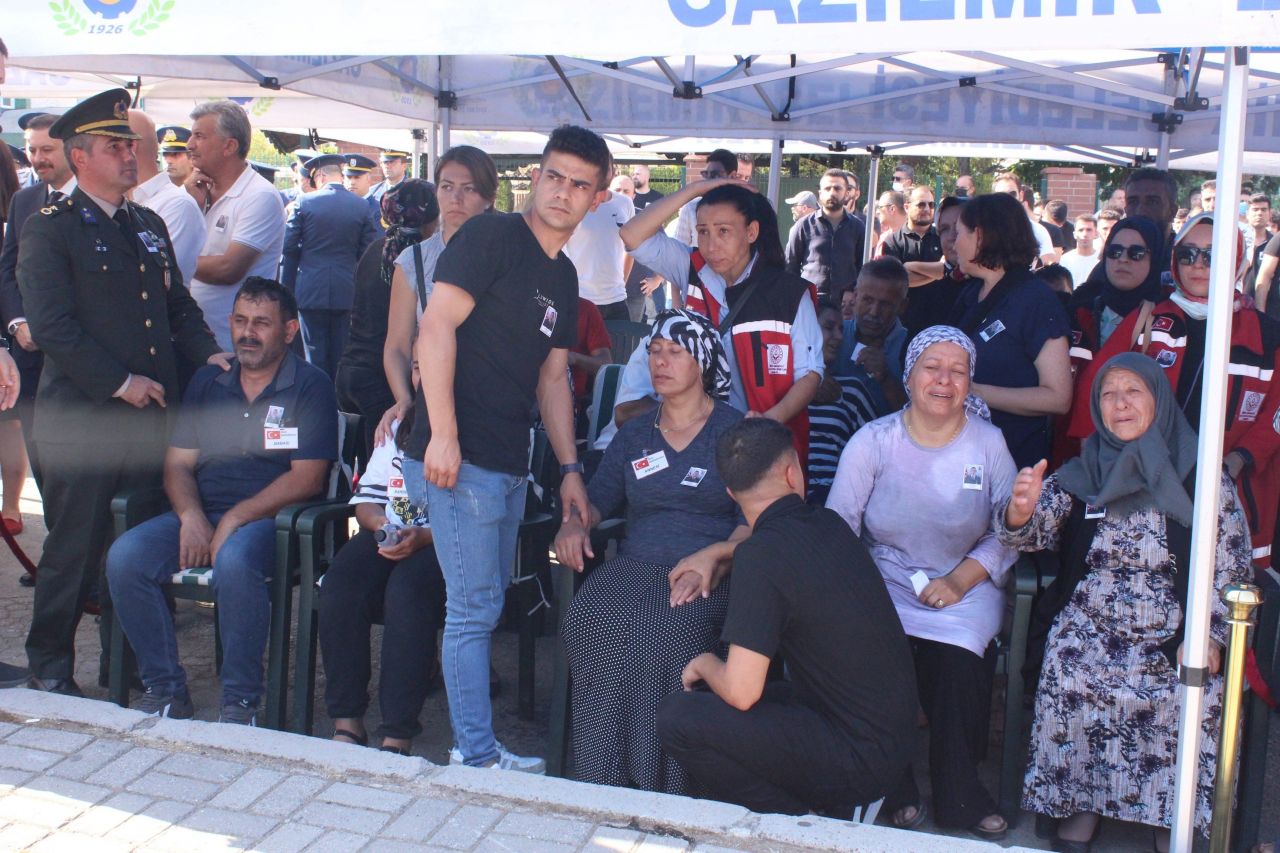 İzmir şehidini uğurladı 2