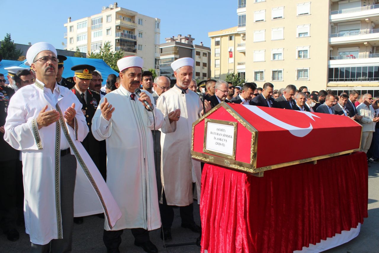 İzmir şehidini uğurladı 6