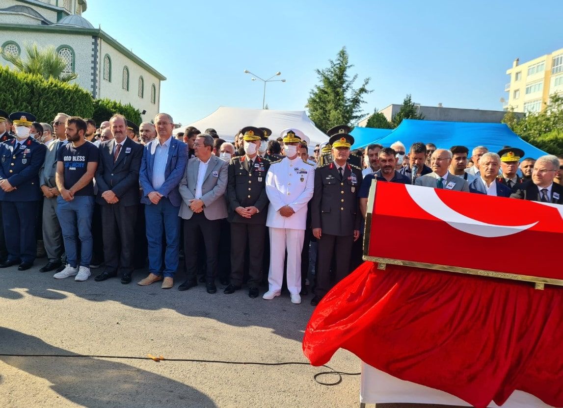 İzmir şehidini uğurladı 13