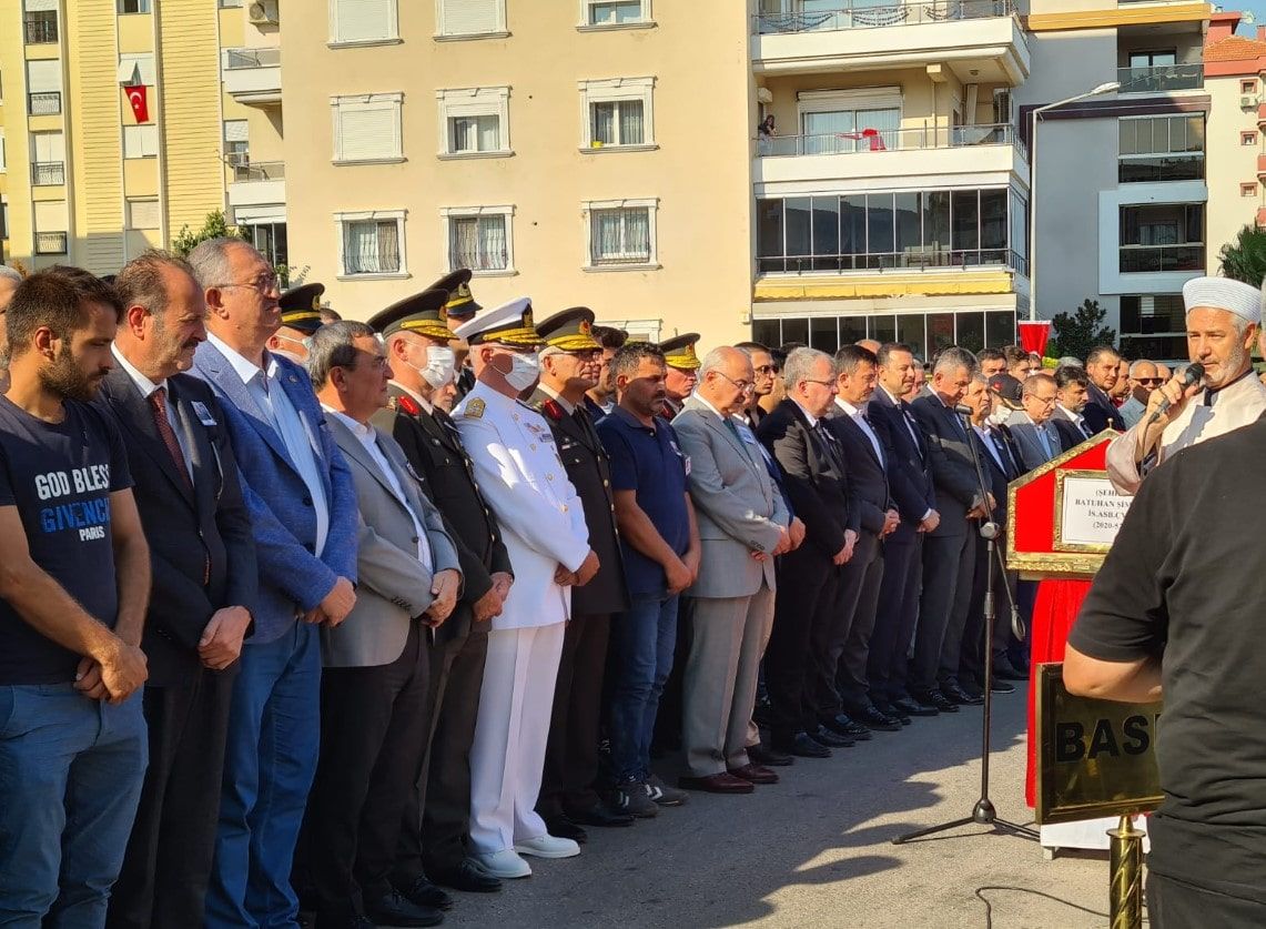 İzmir şehidini uğurladı 15