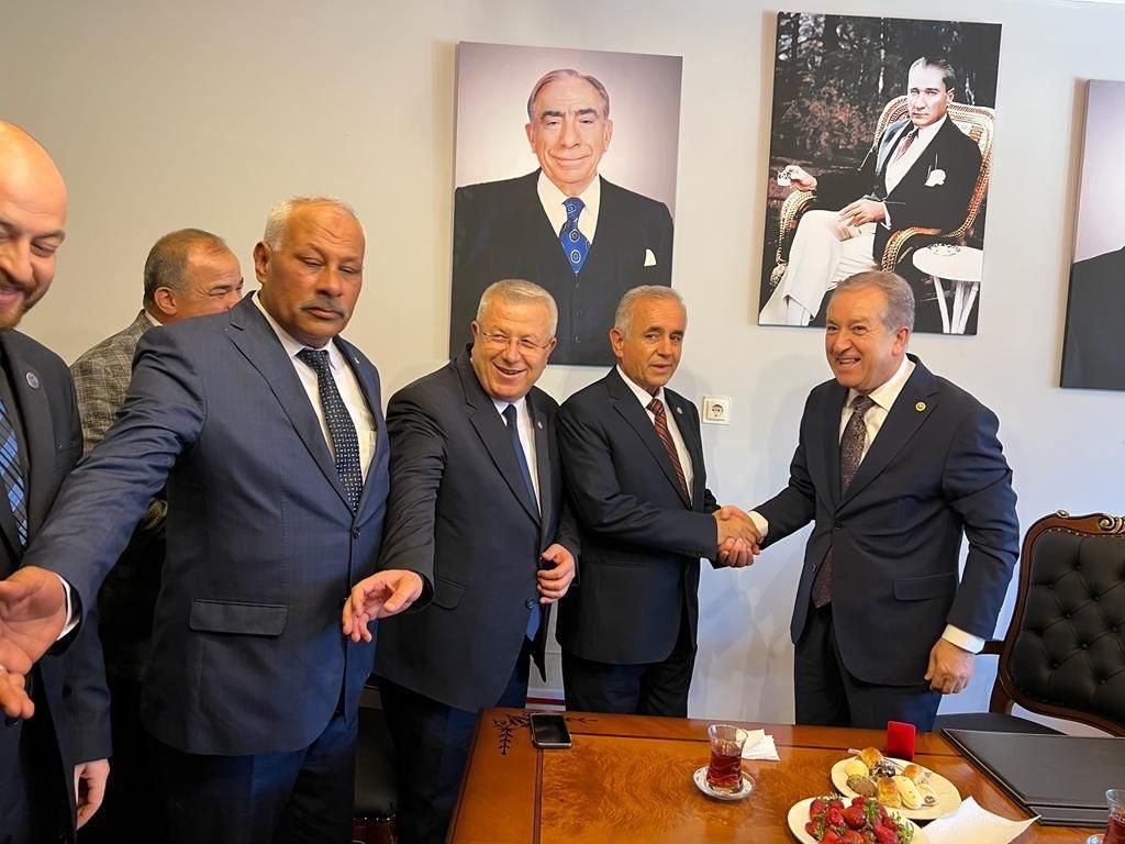 Bağımsız belediye başkanı MHP'ye katıldı 3