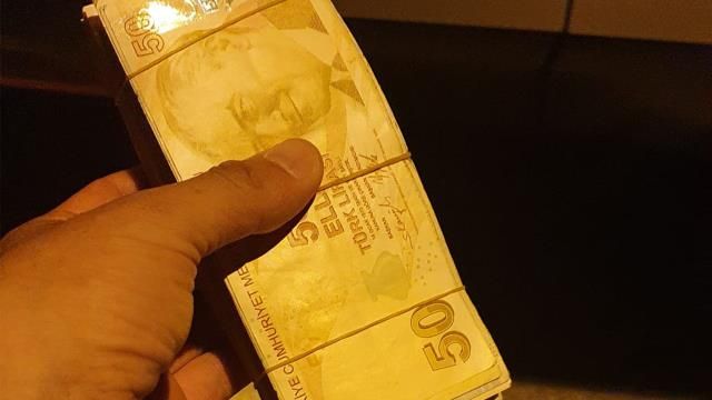 Evine giderken 30 bin 15 TL para buldu, önce kamera şakası sandı sonra hemen polise götürdü 2