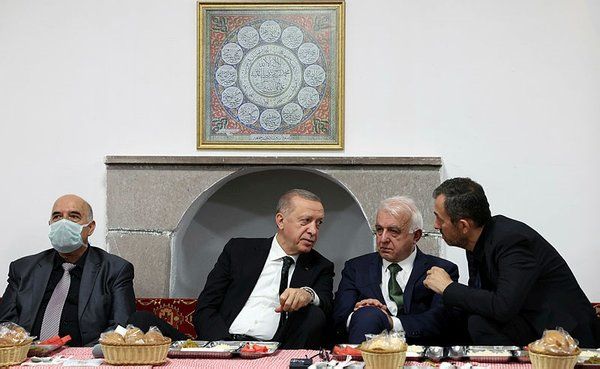 Cemevinde Muharrem ayı iftarına katılan Cumhurbaşkanı Erdoğan: 'Provokasyona geçit verilmedi' 5