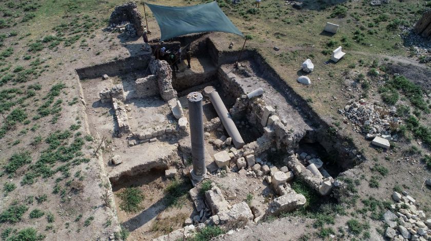 Anavarza Antik Kenti'nde gladyatör mezarlarına rastlandı 3