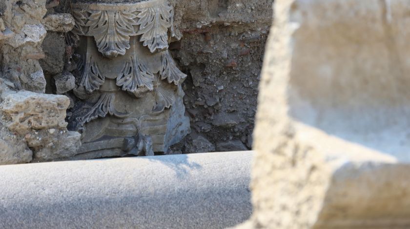 Anavarza Antik Kenti'nde gladyatör mezarlarına rastlandı 15