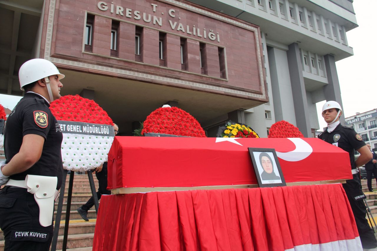 Giresun'daki lunaparkta facia! 28 yaşındaki polis hayatını kaybetti 5