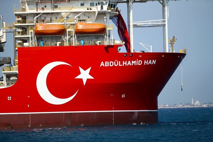 Yüzer ve uçar unsurlar refakat ediyor! Abdülhamid Han sondaj gemisi törenle seyre çıktı... 12