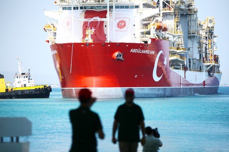 Yüzer ve uçar unsurlar refakat ediyor! Abdülhamid Han sondaj gemisi törenle seyre çıktı... 9