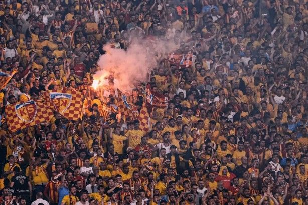 En fazla taraftara sahip takım açıklandı 8