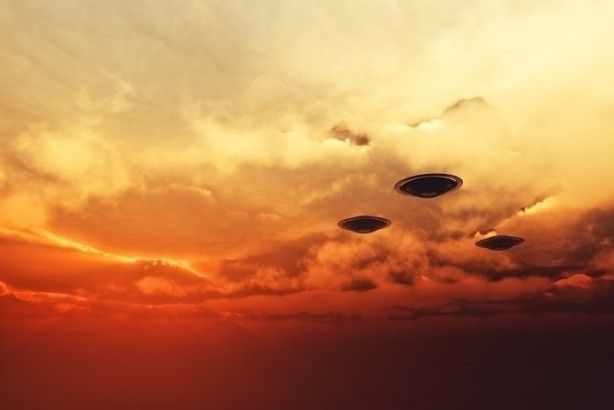 Gizli belgeler 32 yıl sonra ortaya çıktı! En net UFO fotoğrafı: Birinin iletişime geçmesini... 1