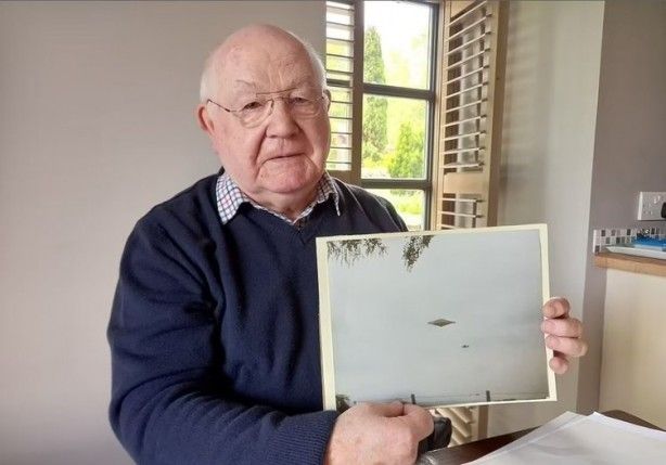 Gizli belgeler 32 yıl sonra ortaya çıktı! En net UFO fotoğrafı: Birinin iletişime geçmesini... 4