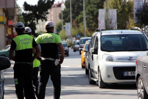 Karayollarında yeni dönem! Trafikte bunu yapmayan yandı 7