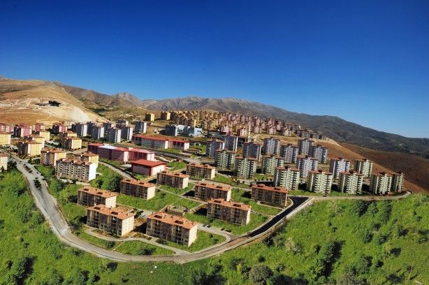 TOKİ'ye başvuru yapacaklar dikkat! Hanenize 14 bin liradan fazla giriyorsa... 3