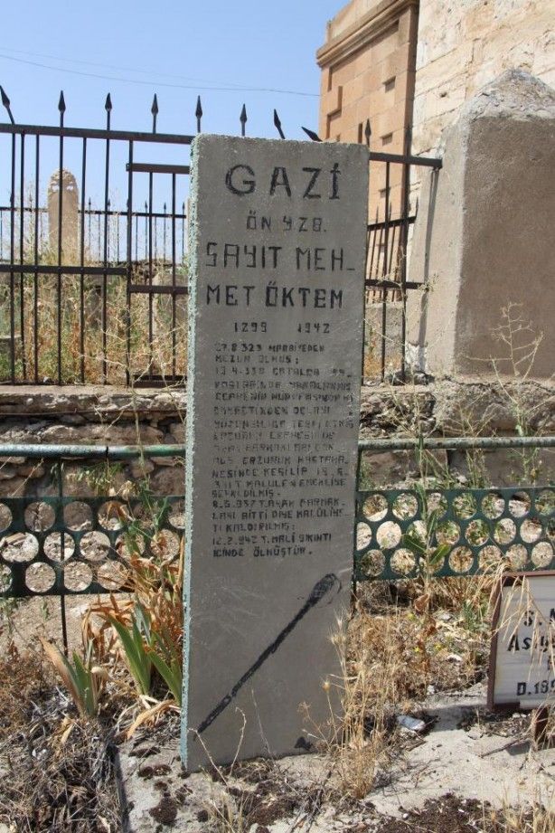 İnönü'nün vefasızlığı mezar taşına kazındı 3