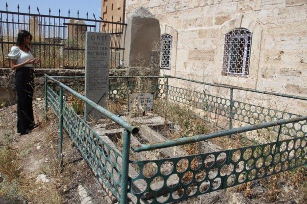 İnönü'nün vefasızlığı mezar taşına kazındı 4