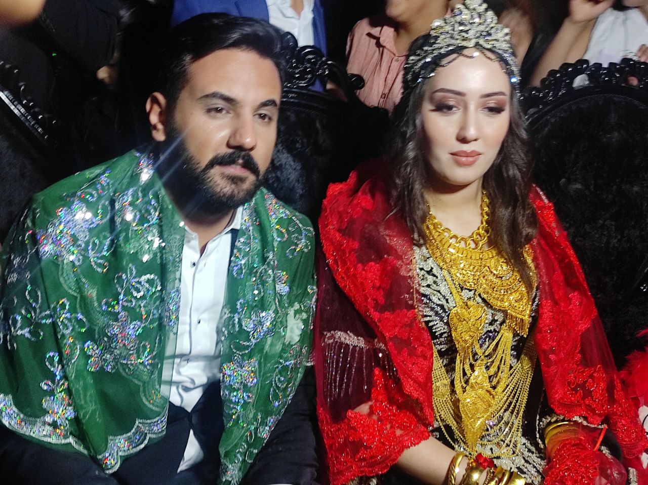 Aşiret düğününde gelinle damada 2,5 milyon liralık takı ve para 4