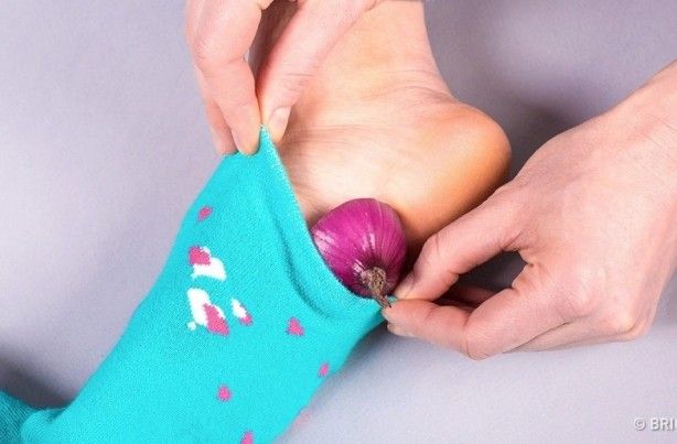 Çorabınızın için yarım soğan koyup sabaha kadar beklerseniz bakın ne olur? Herkes bunu yapıyor 3