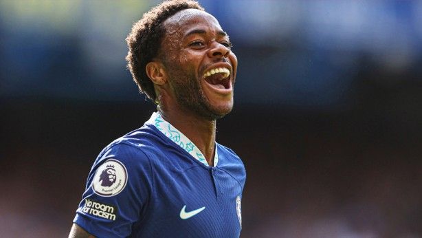 Paralar havada uçuştu! Dünyaya damga vuran transferler 1