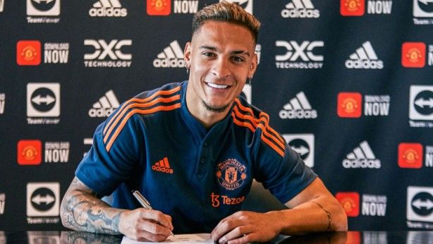 Paralar havada uçuştu! Dünyaya damga vuran transferler 10