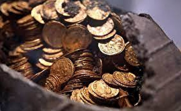 Mutfak tadilatı yaparken hazine buldu 6