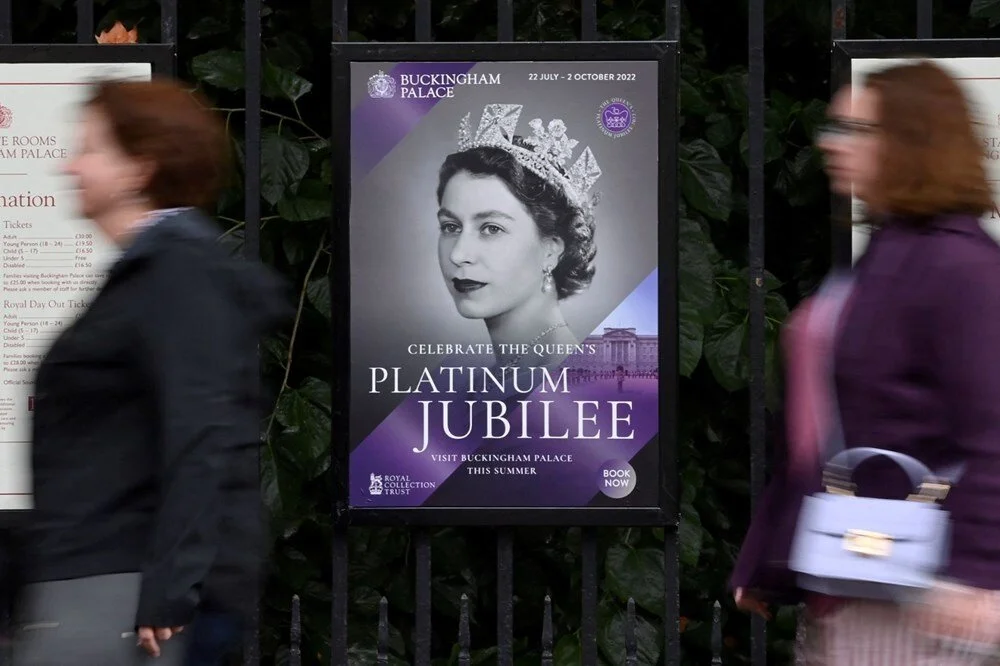 İngilizler, Kraliçe Elizabeth'in ölümü için hazırlık yapıyor: Londra köprüsü yıkıldı 5