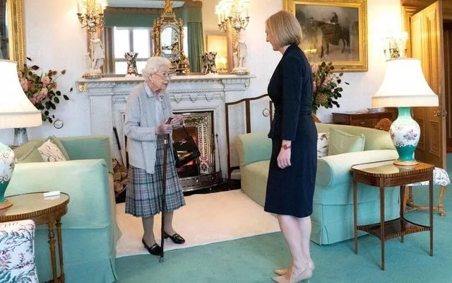 Cumhurbaşkanı Erdoğan 2. Elizabeth'in cenazesine katılacak mı? Cuma namazı sonrasında yanıtladı! 3