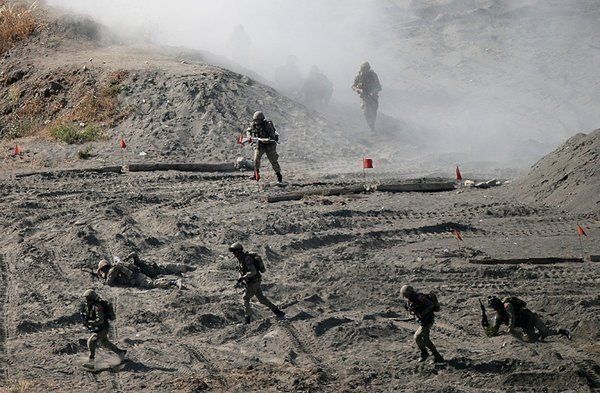 Yunan tir tir titremeye başladı: Türkiye o tarihte adalara girecek 9