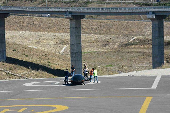 Görenler hayran kaldı: Uçan arabalar semalarda göründü! 3