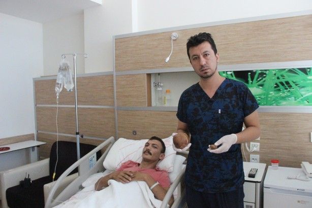 Doktorlar bile neler oluyor dedi! Mesanesinden 1 kilo taş çıktı 4