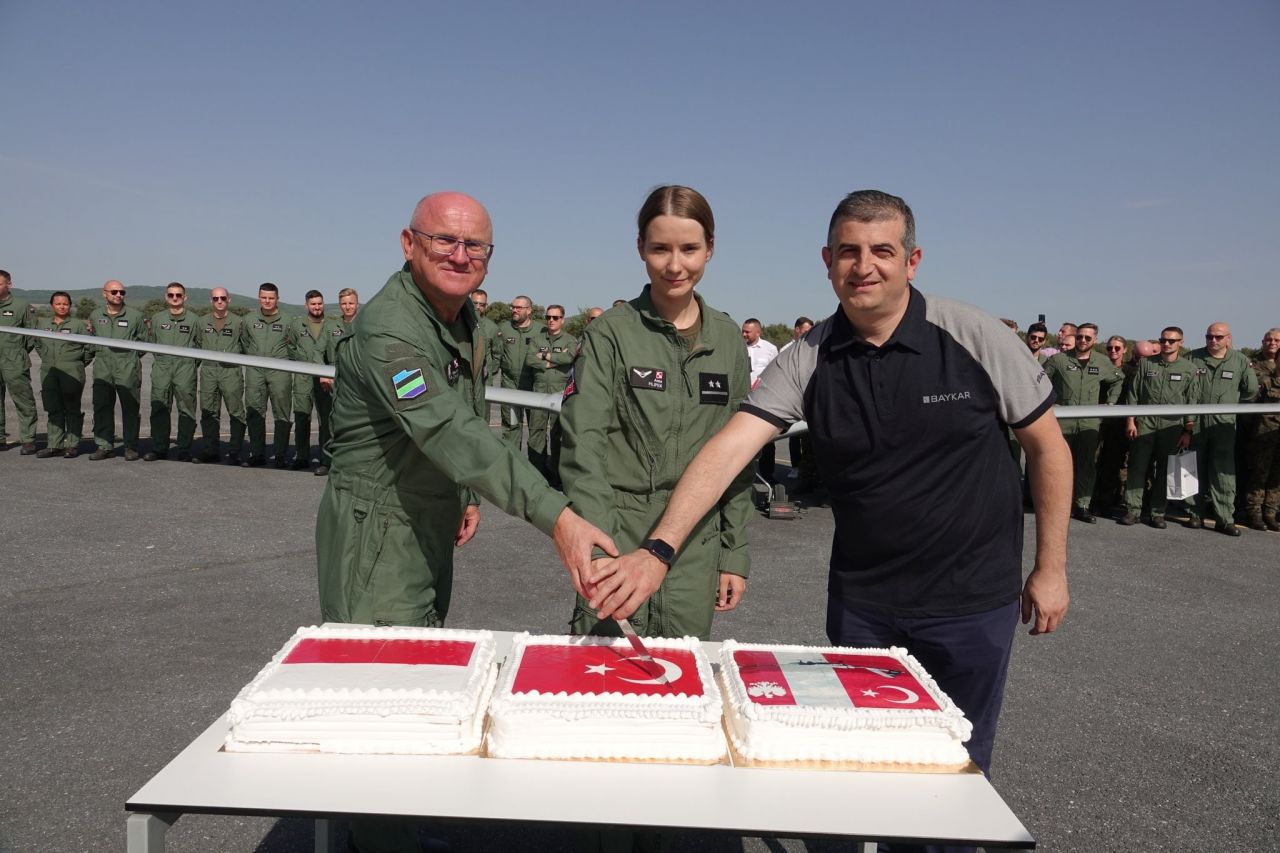 Polonyalı pilotlar Türkiye'de eğitildi! 4