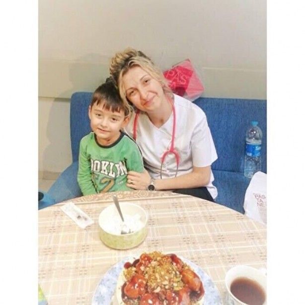 3 yaşında temizlik malzemesi içti: 300'den fazla ameliyat geçirdi, doktorlar 'yaşamaz' dedi ama... 4