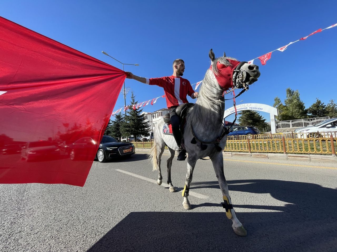 Erzurum tarih yazdı! İşte MHP Lideri Devlet Bahçeli'nin mitinginden kareler... 2