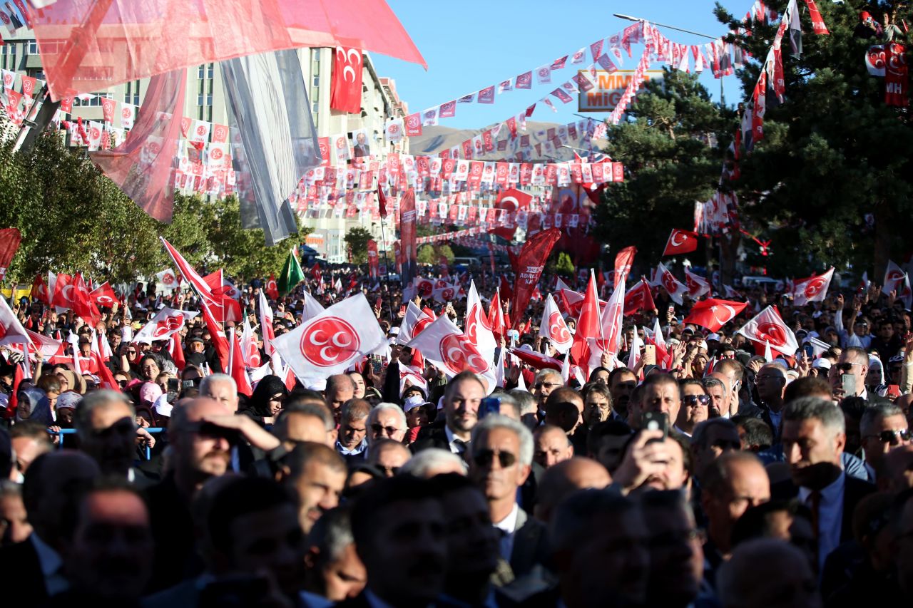 Erzurum tarih yazdı! İşte MHP Lideri Devlet Bahçeli'nin mitinginden kareler... 15