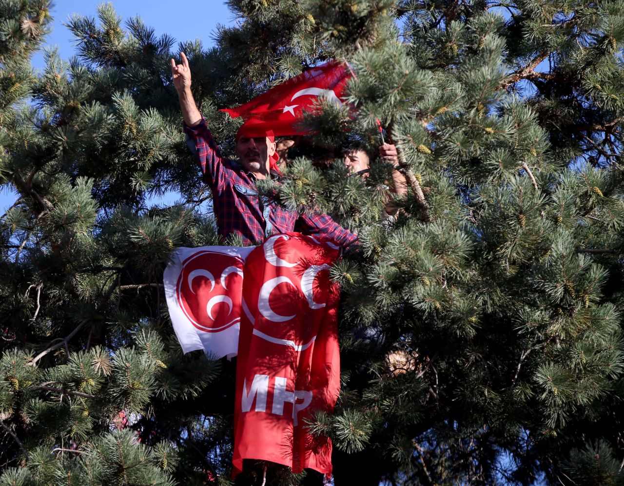 Erzurum tarih yazdı! İşte MHP Lideri Devlet Bahçeli'nin mitinginden kareler... 24
