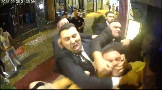 Gece kulübünde yaşanan kavganın detayları ortaya çıktı: Arkadaşımıza kafa atınca... 2