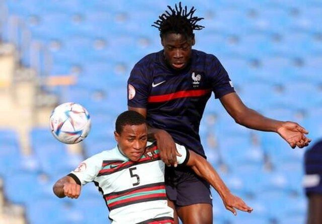 The Guardian Gazetesi en yetenekli genç futbolcuları duyurdu: Tanıdık 3 isim var! 13