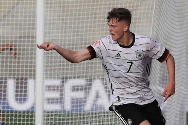 The Guardian Gazetesi en yetenekli genç futbolcuları duyurdu: Tanıdık 3 isim var! 20