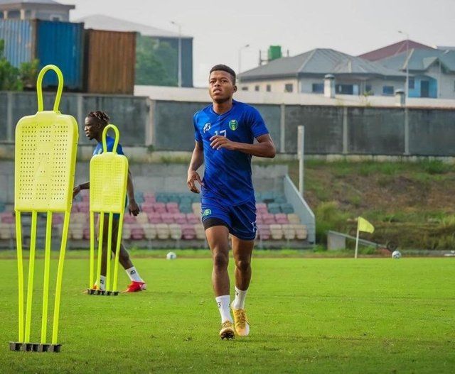 The Guardian Gazetesi en yetenekli genç futbolcuları duyurdu: Tanıdık 3 isim var! 30