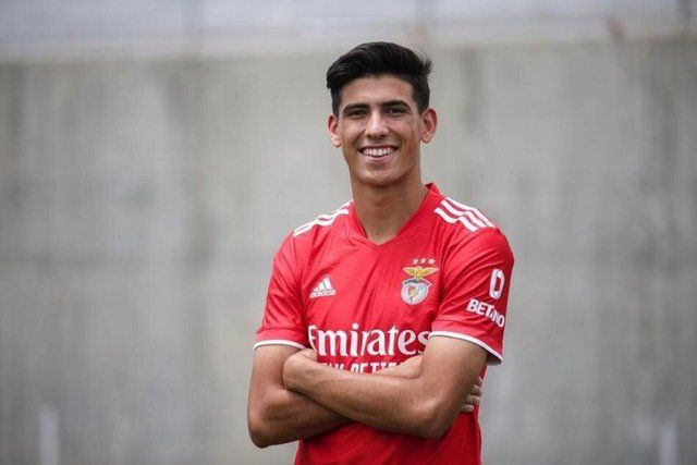 The Guardian Gazetesi en yetenekli genç futbolcuları duyurdu: Tanıdık 3 isim var! 45