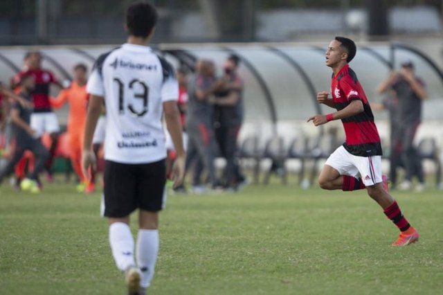The Guardian Gazetesi en yetenekli genç futbolcuları duyurdu: Tanıdık 3 isim var! 5