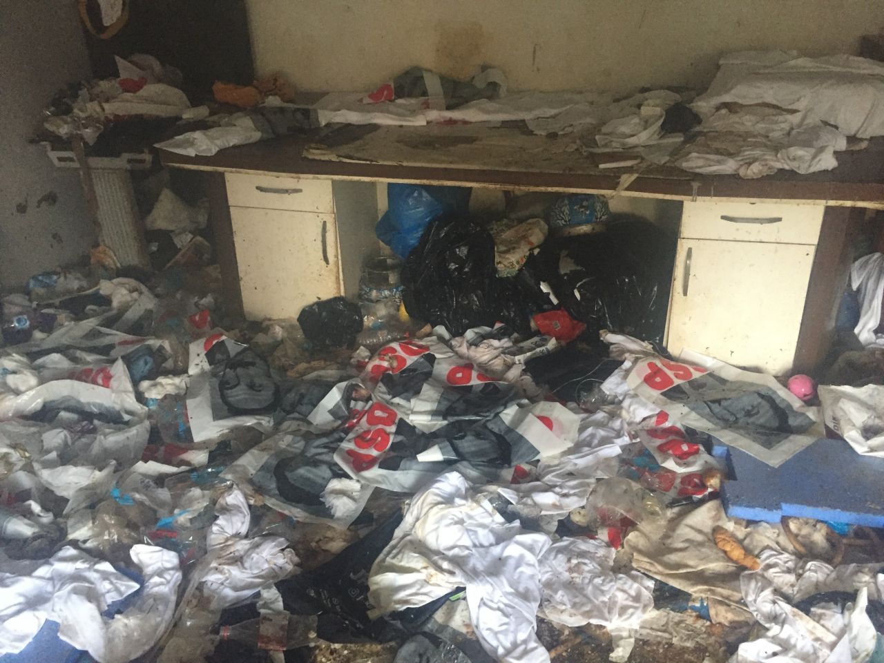 Adana’da çöp ev şoke etti 2